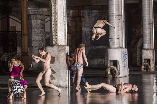 10000 Gestures-Mayfield-MIF-790_Tristram Kenton © MIF, 2017